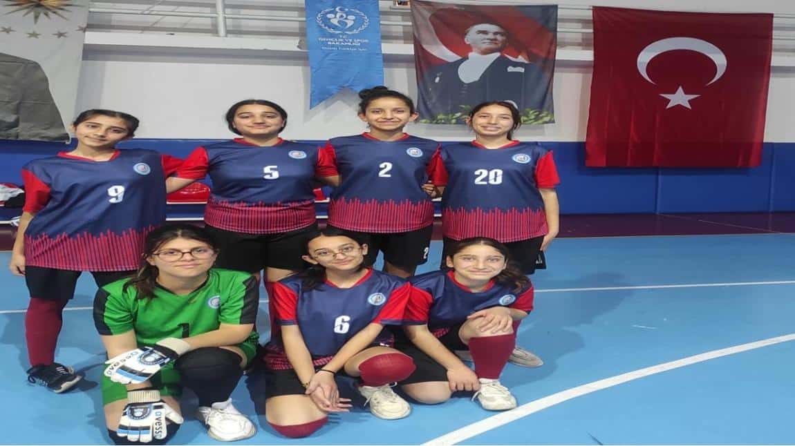 Kız Futsal Takımı İskenderun İkincisi